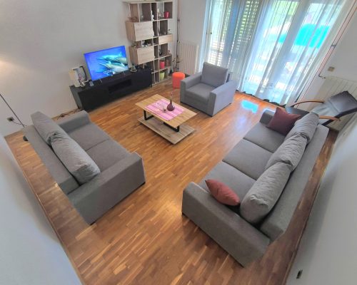 big pool apartment pula living room
